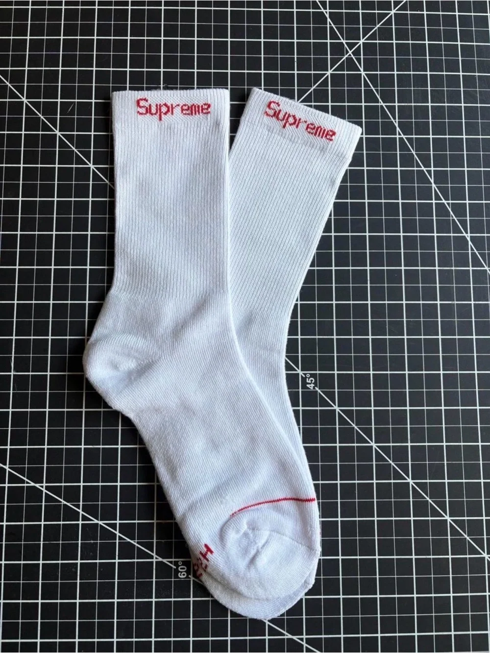 Supreme pair white